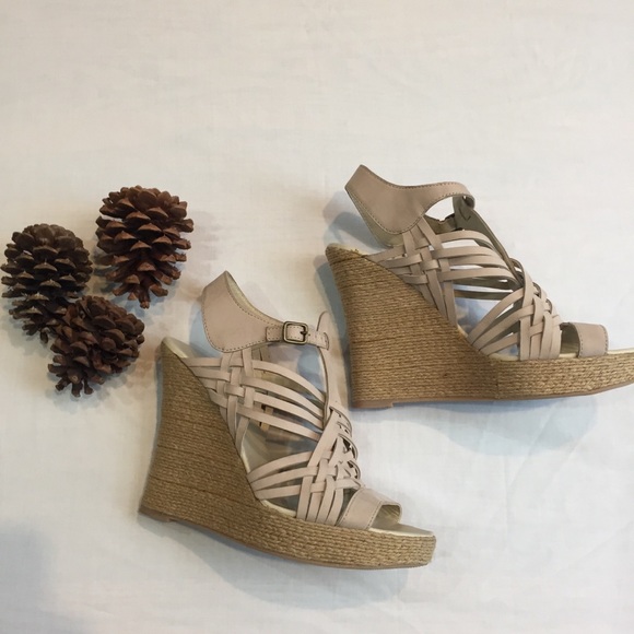 COLIN STUART Nude Leather Wedges - Picture 2 of 8